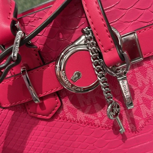 Michael Kors Hamilton Small Satchel Shoulder Crossbody Bag 
Electric Pink
NWT - Picture 9 of 16